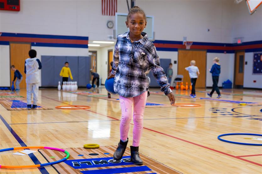 Chapman's Retreat Elementary students learn to bowl